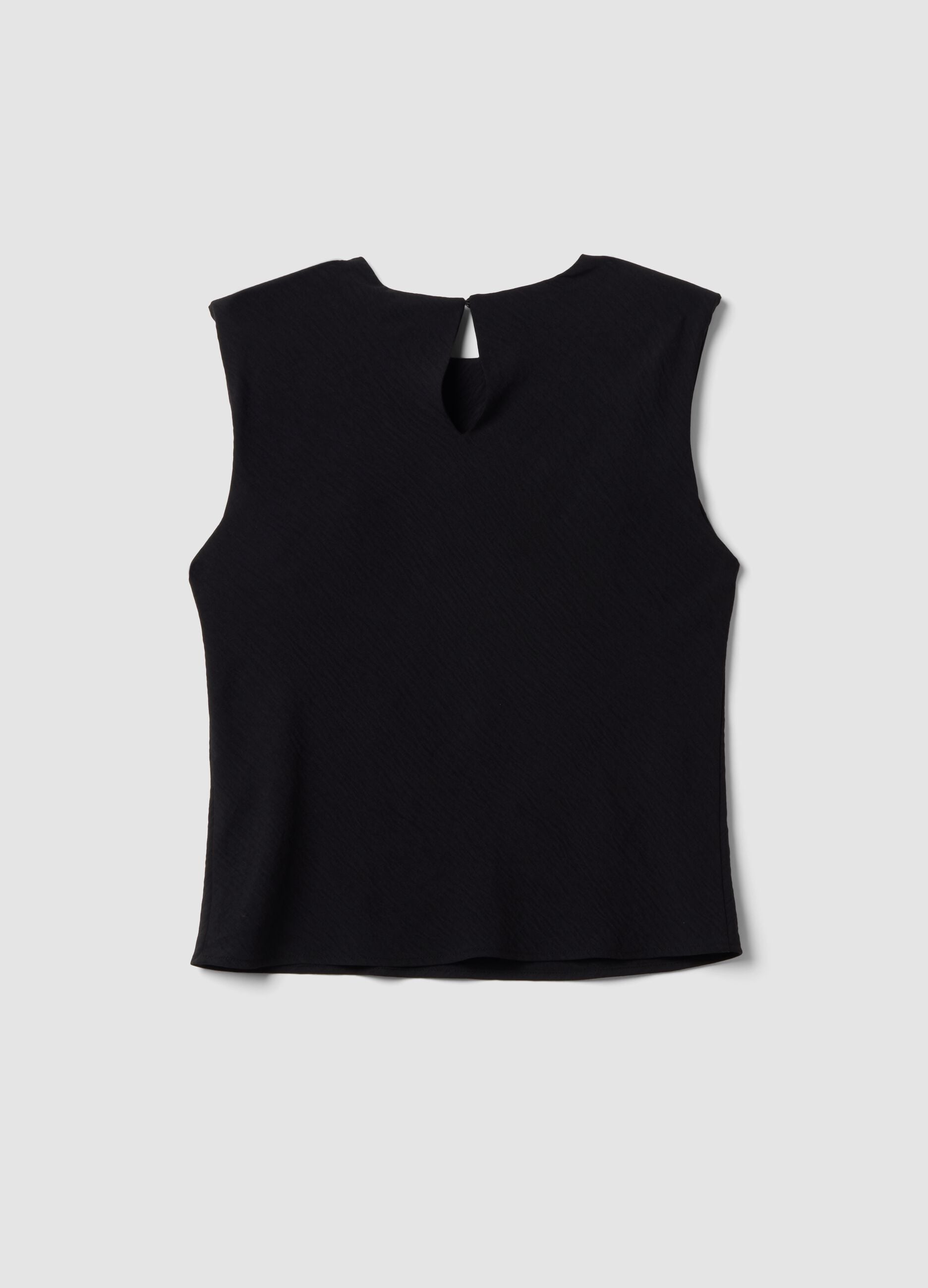 Black sleeveless pleated-texture blouse, regular fit
