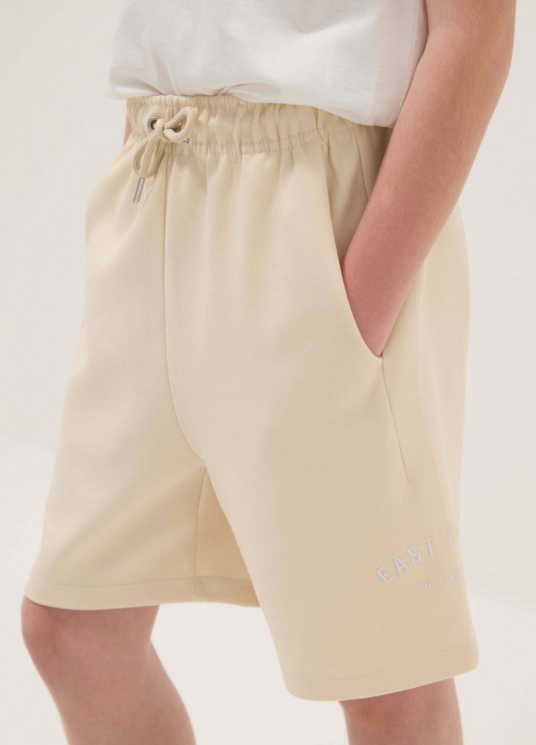 Beige cotton-blend shorts with elasticated waist