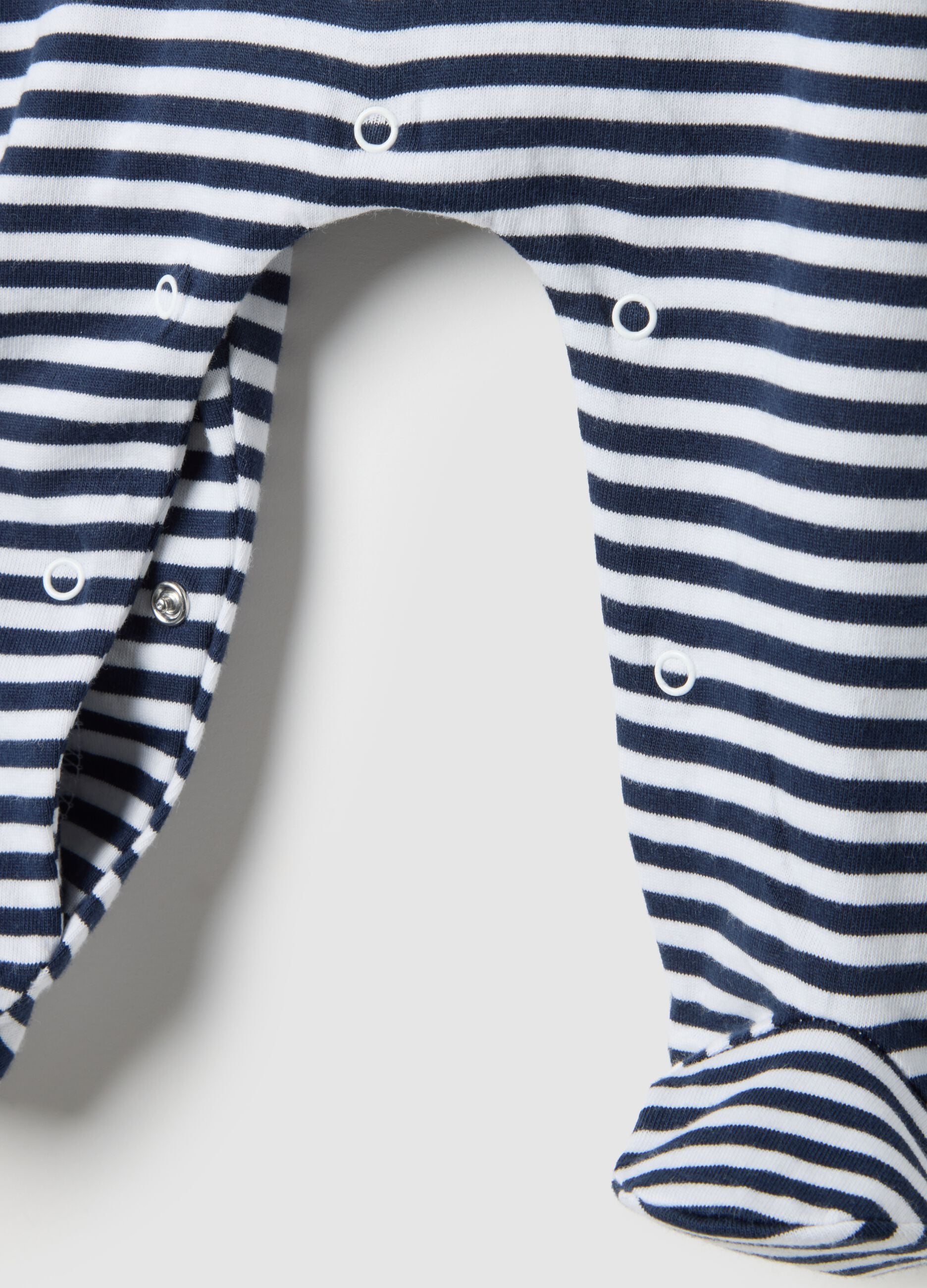 Pure cotton newborn multicolour striped jumpsuit, regular fit
