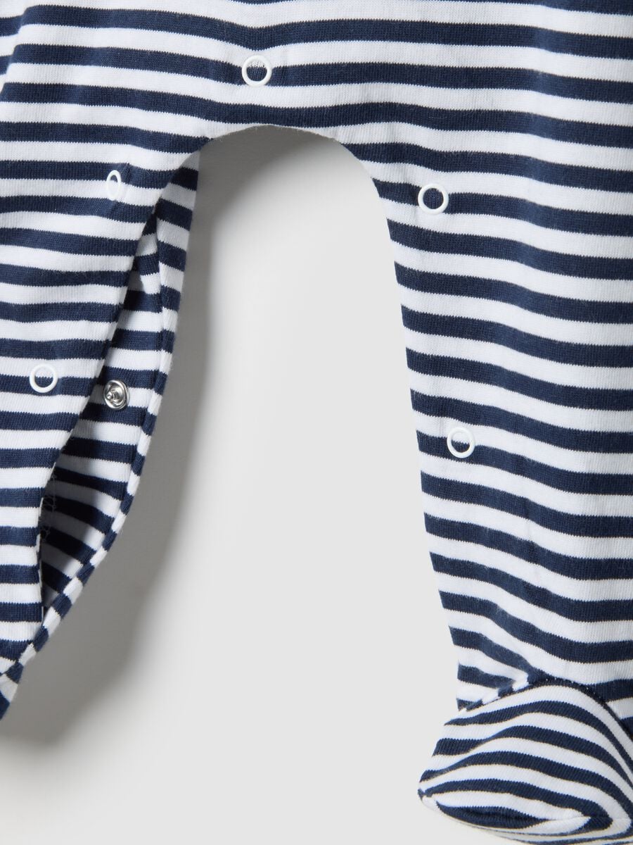 Pure cotton newborn multicolour striped jumpsuit, regular fit_3