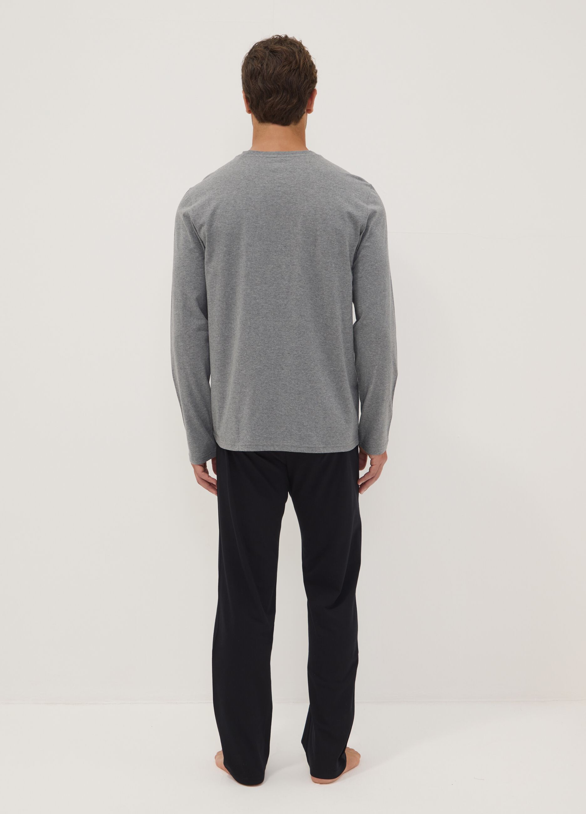 Grey organic cotton pyjamas with long-sleeved top
