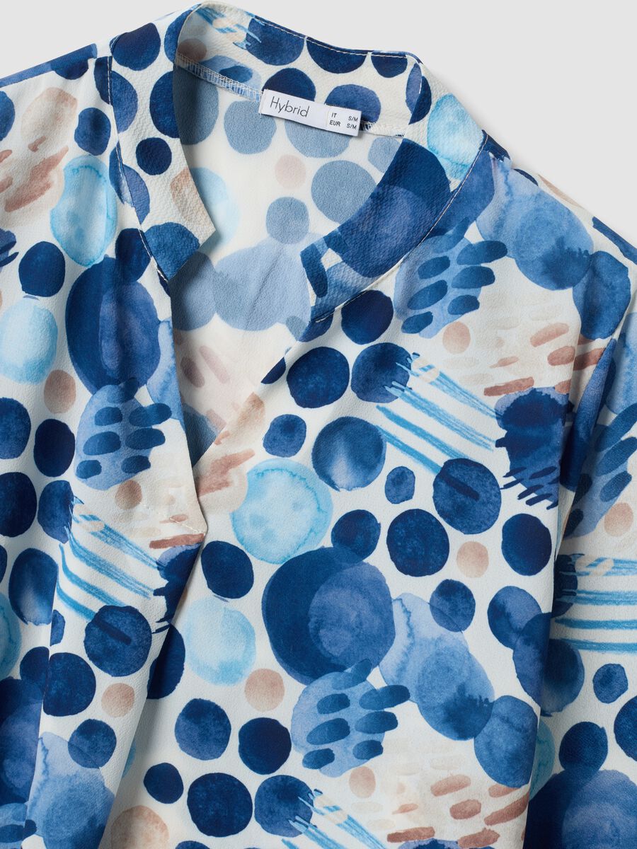Blue patterned long-sleeve top_5