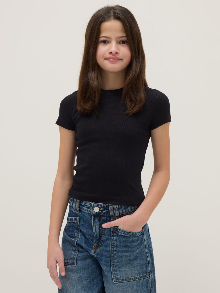 T-shirt fitted in cotone elasticizzato nera per ragazza_0