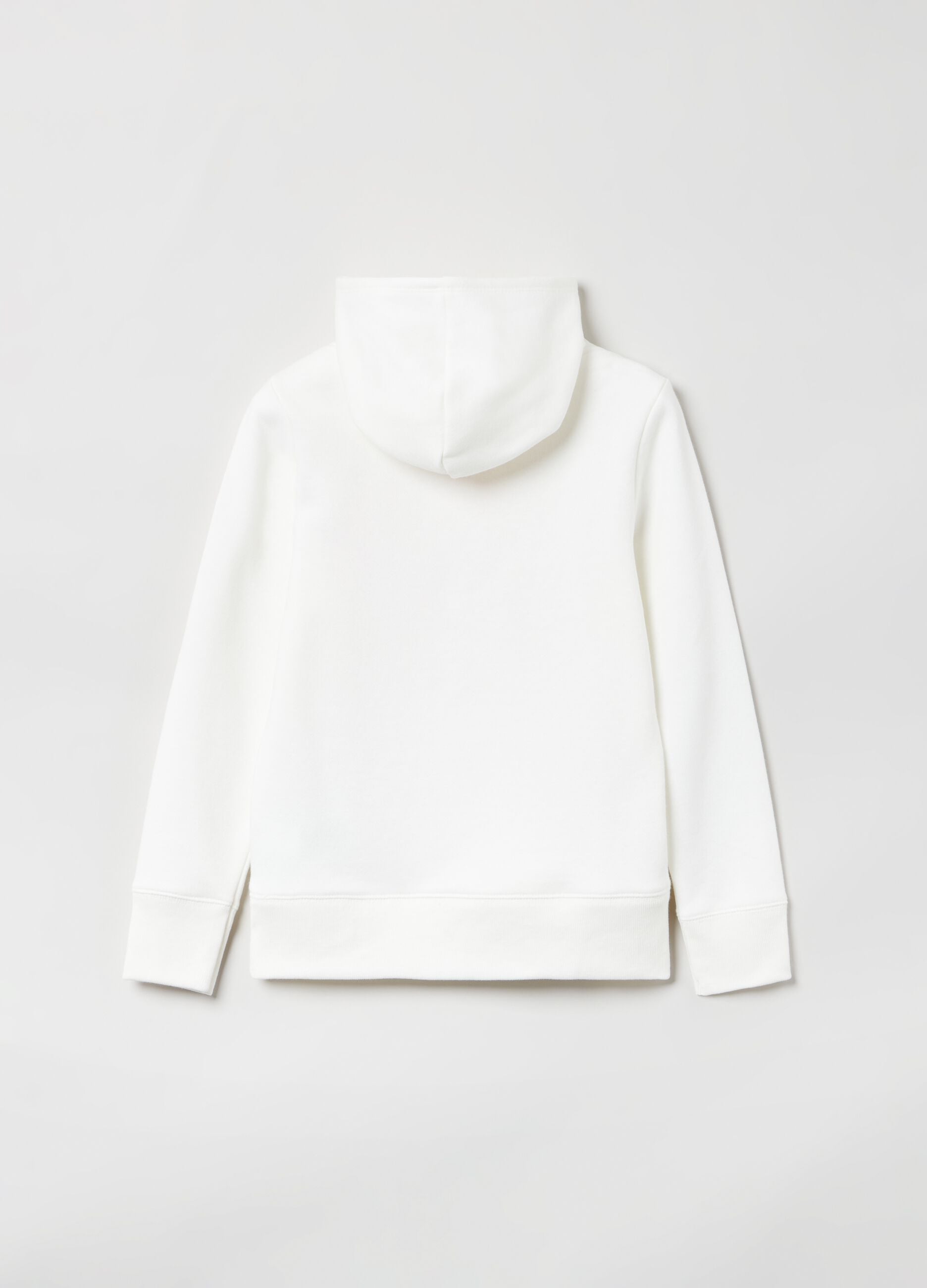 Sweatshirt with hood and logo patch