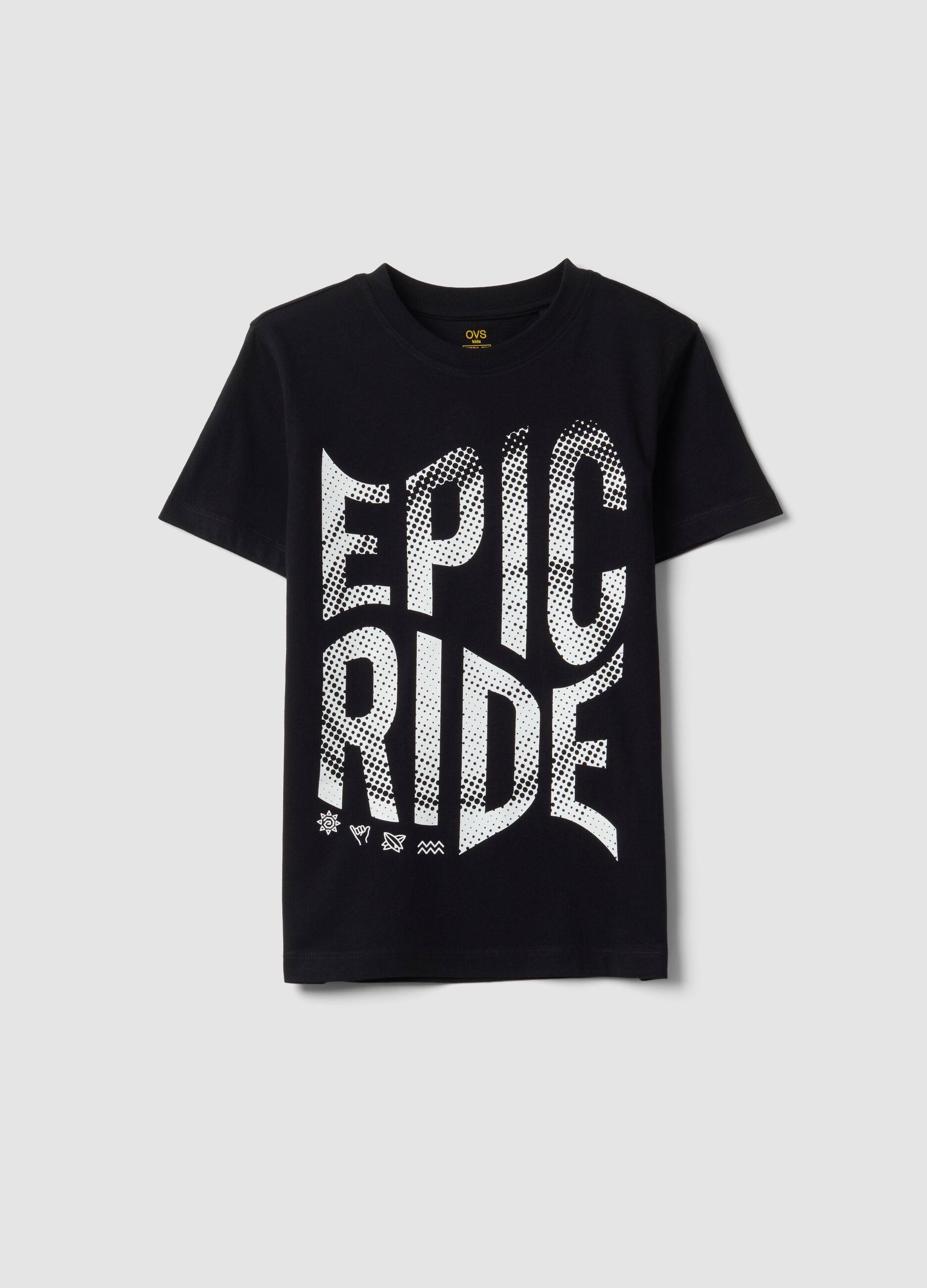 Black short-sleeve organic cotton T-shirt