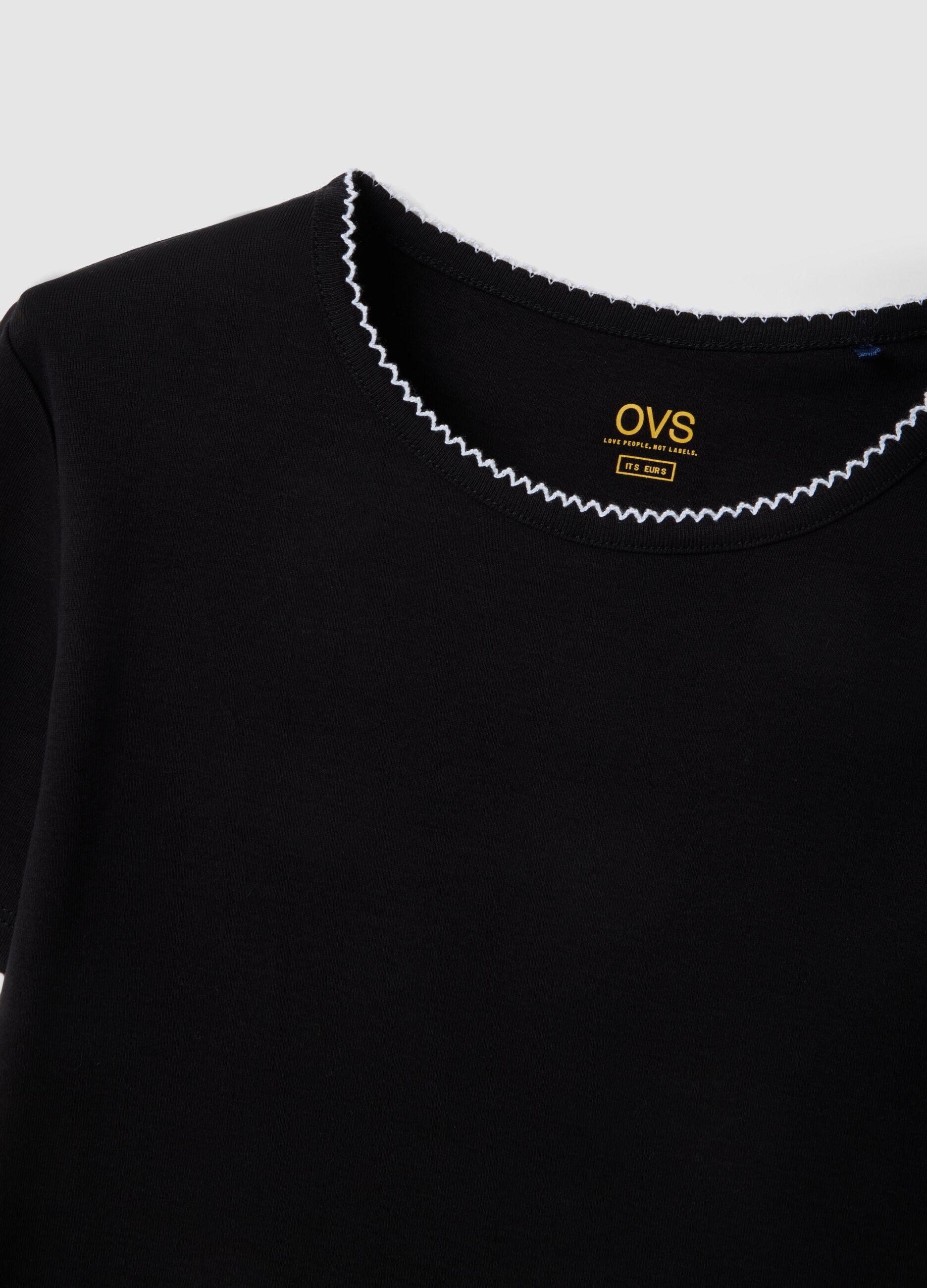 Black pure cotton regular fit T-shirt with contrast stitching