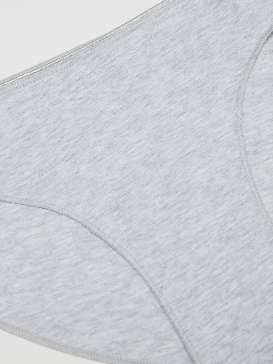 Girls' Grey Stretch Cotton Briefs with Regular Fit_2