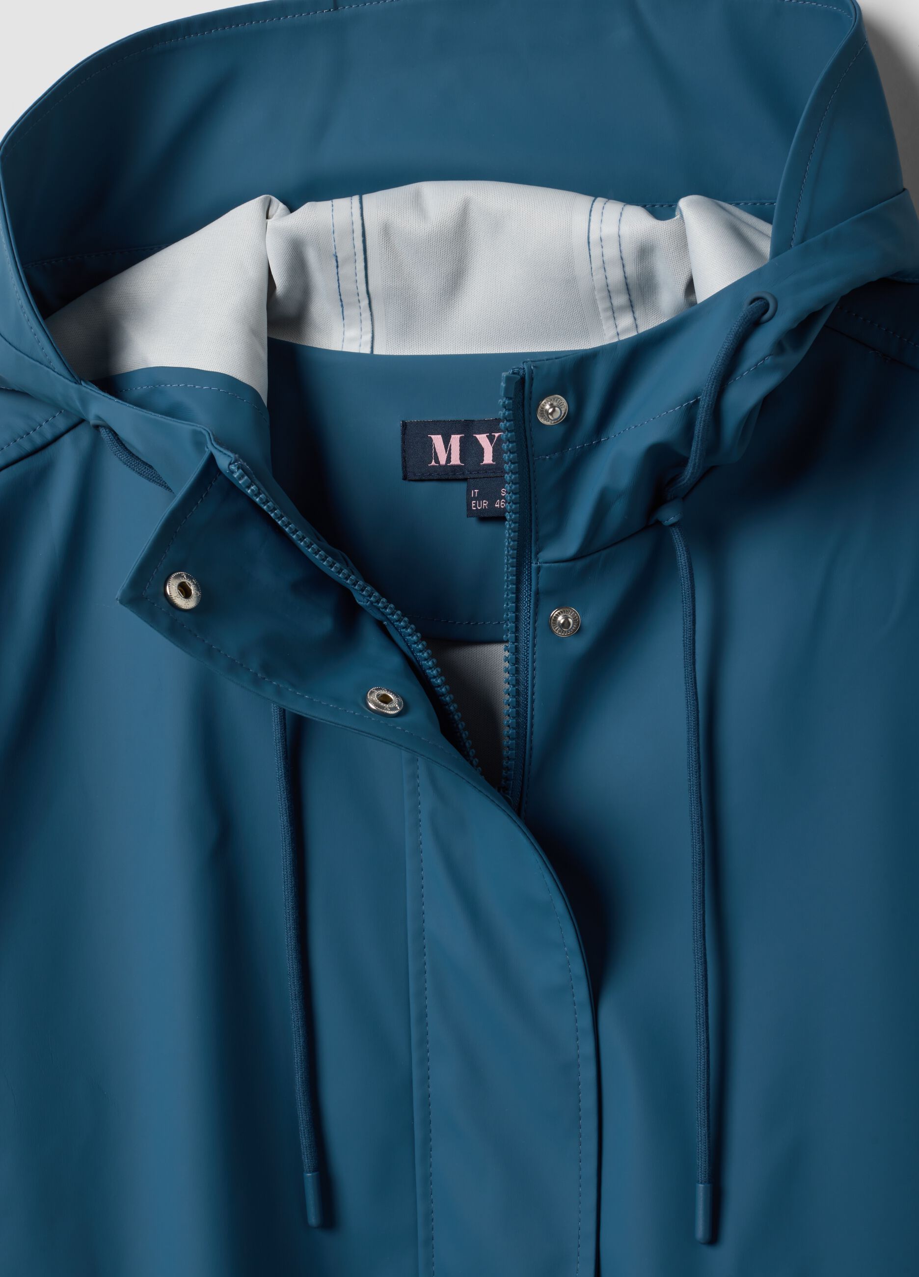 Blue hooded rain jacket with zip, regular fit