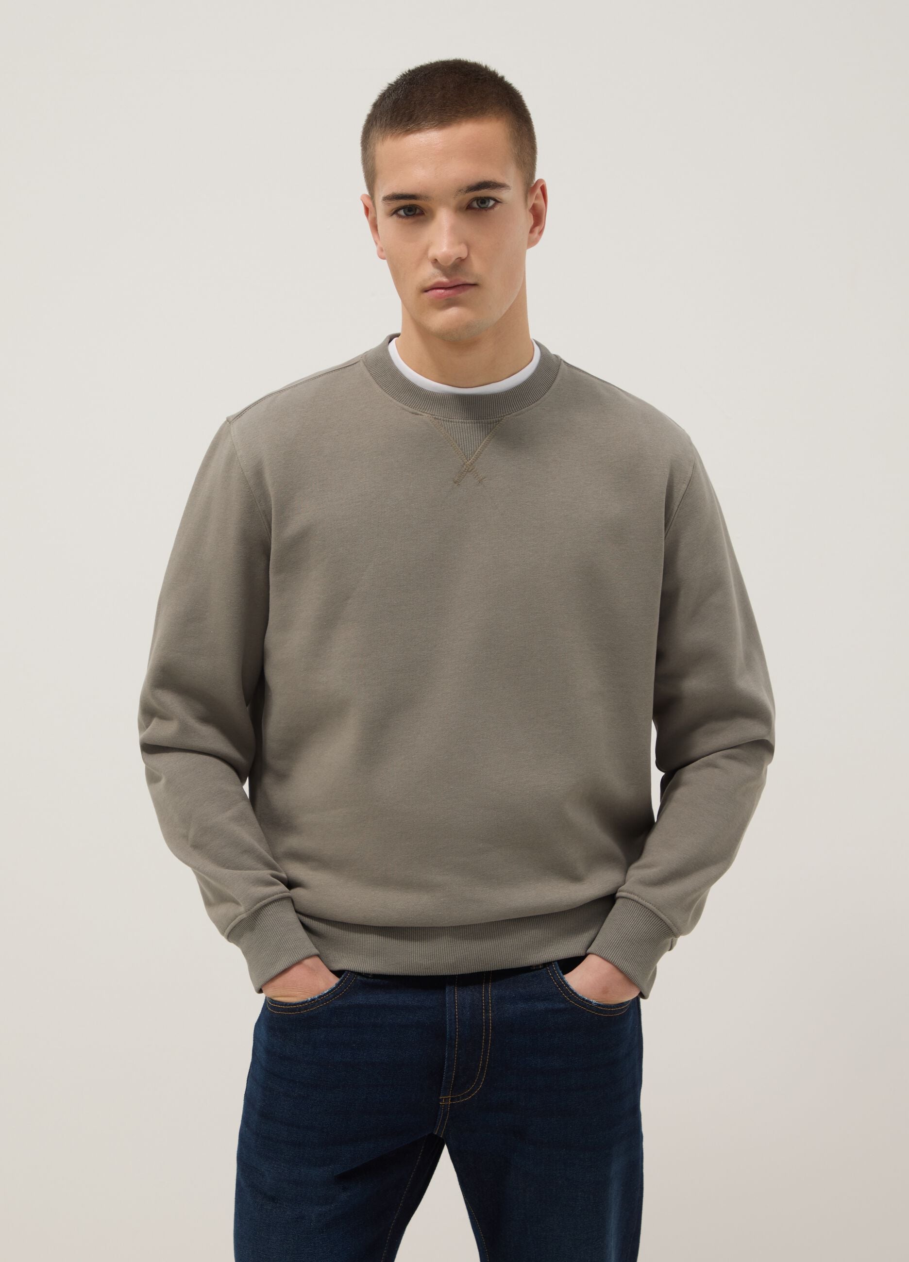 Regular fit grey cotton blend crewneck sweatshirt