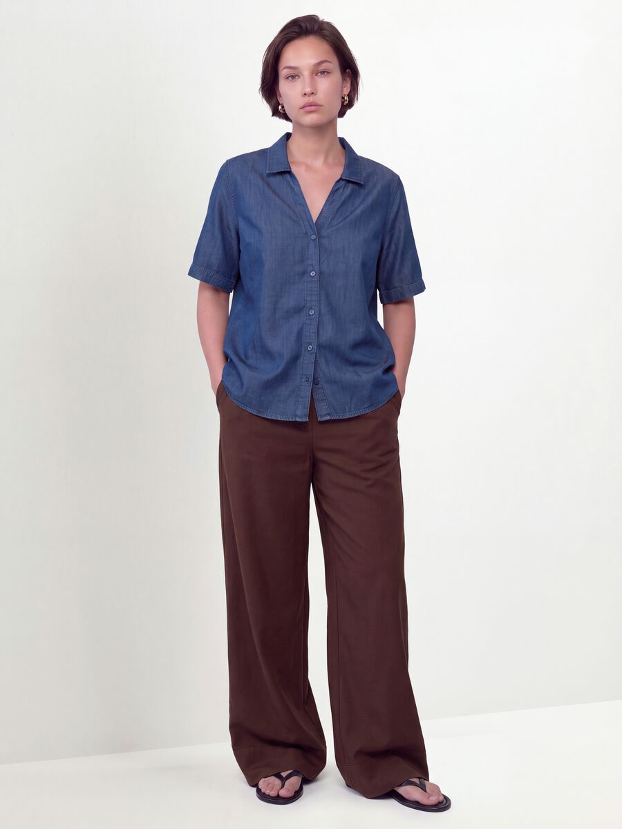 Brown wide-leg trousers in a viscose blend_0