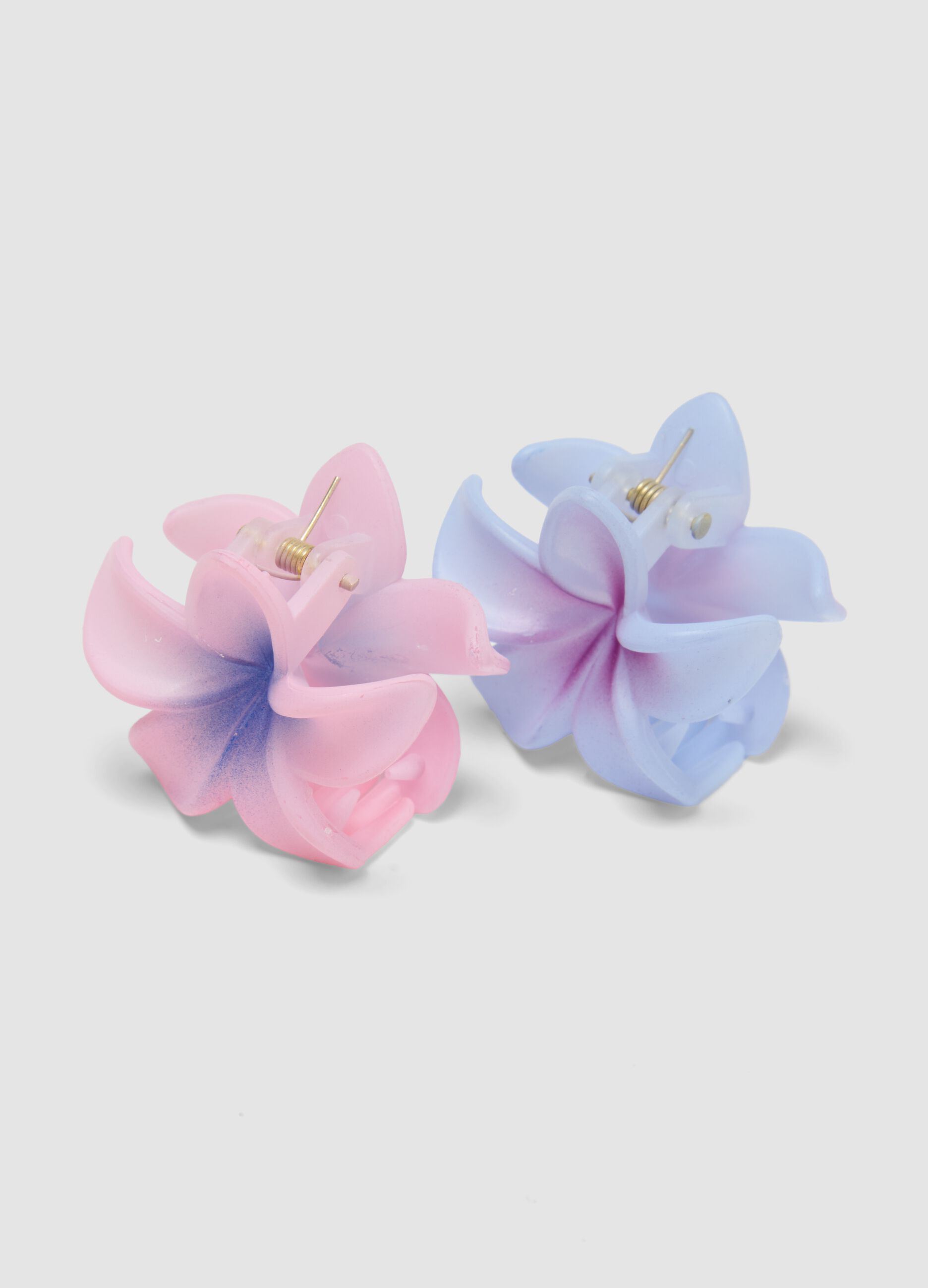 Set of multicoloured flower-shaped clips for girls