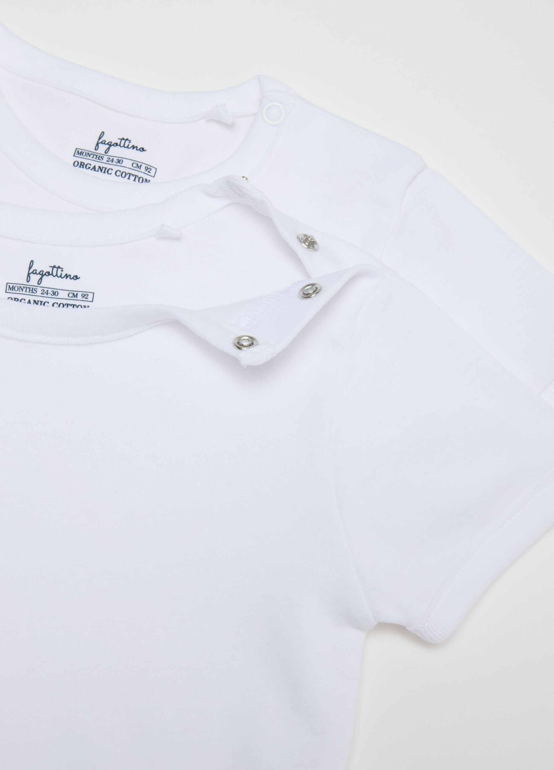 Tripack of infant white t-shirts in pure cotton regular fit