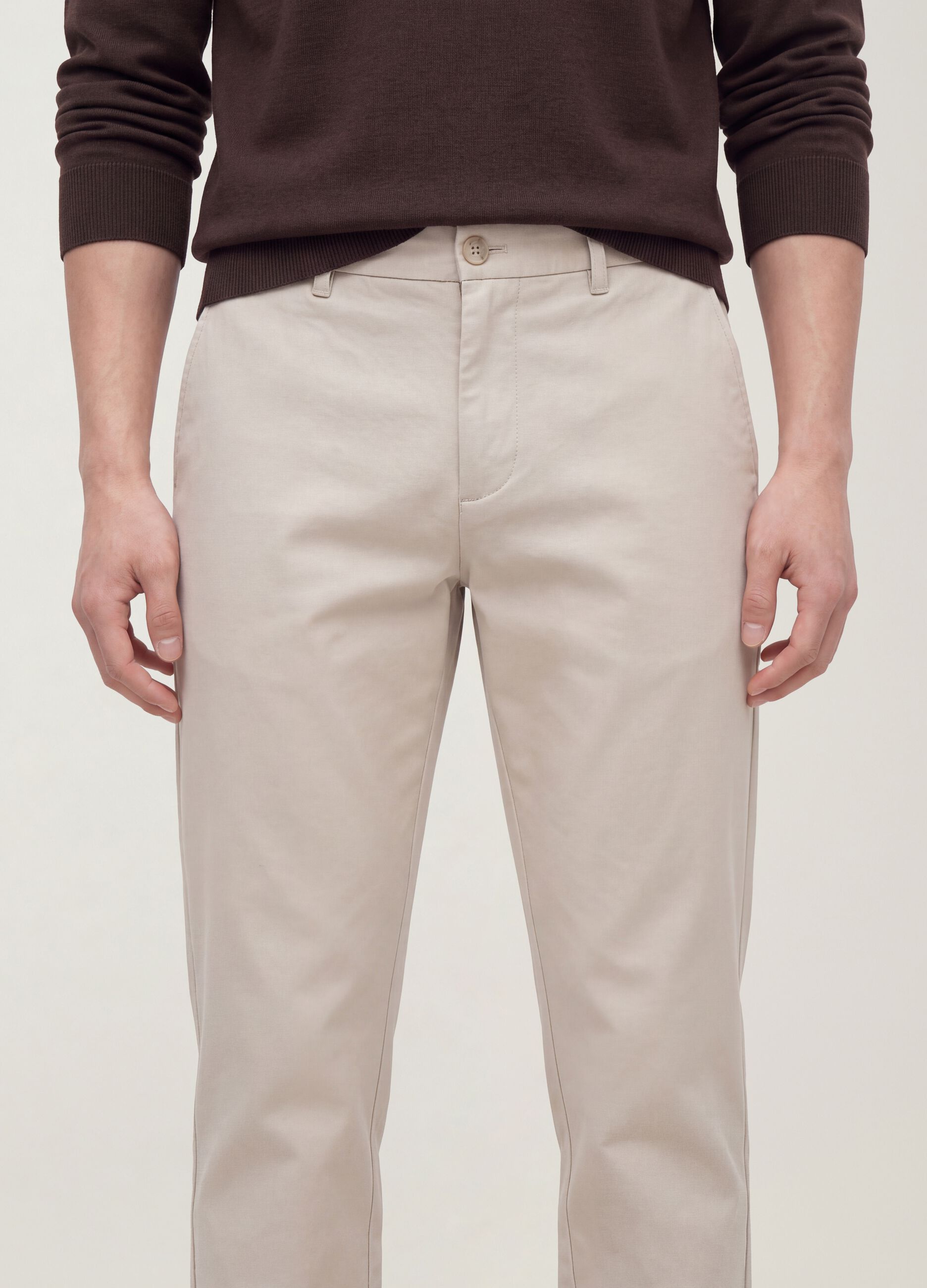 Grey slim-fit chino trousers in lyocell and stretch cotton
