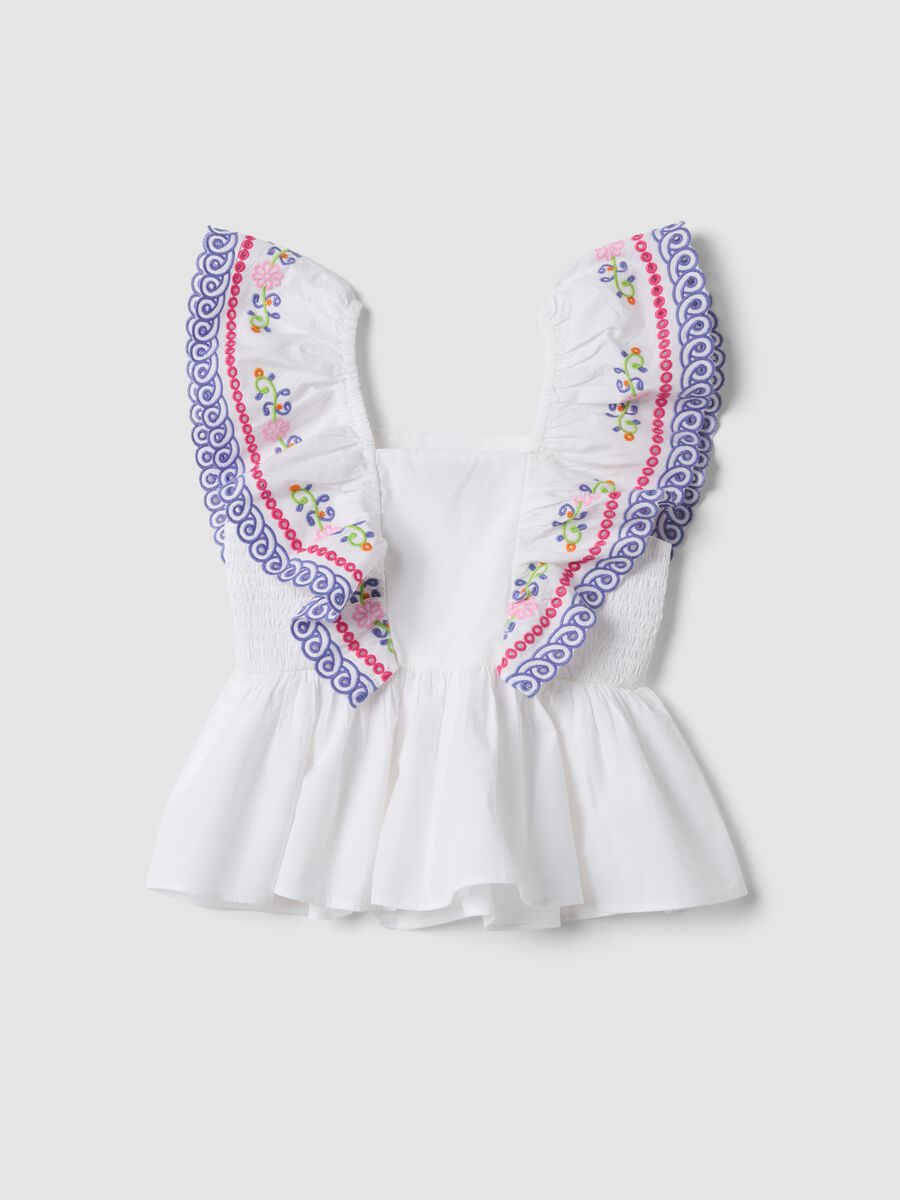 White pure cotton tank top with embroidered ruffle sleeves_4