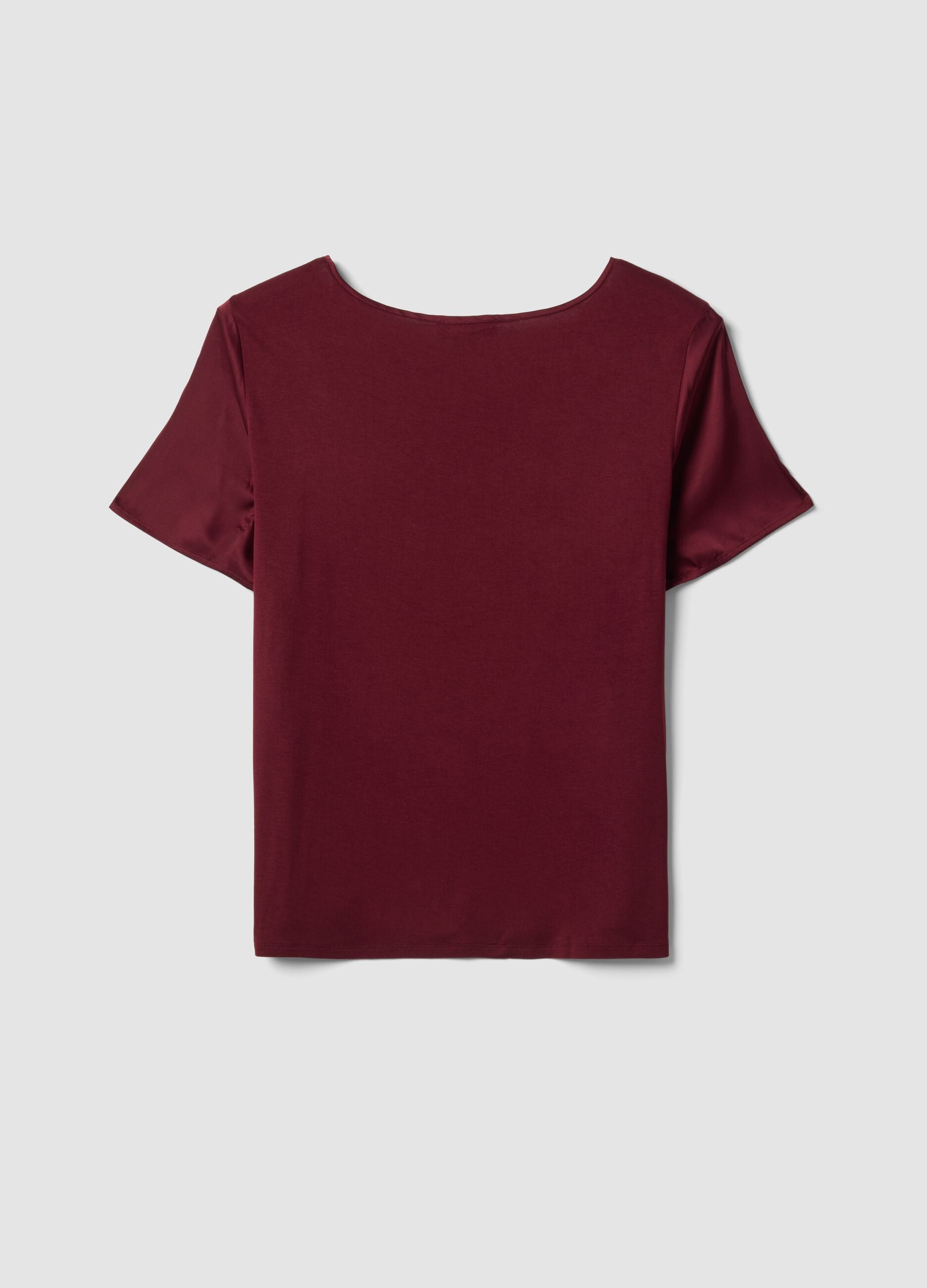 Red satin V-neck blouse in stretch fabric, regular fit