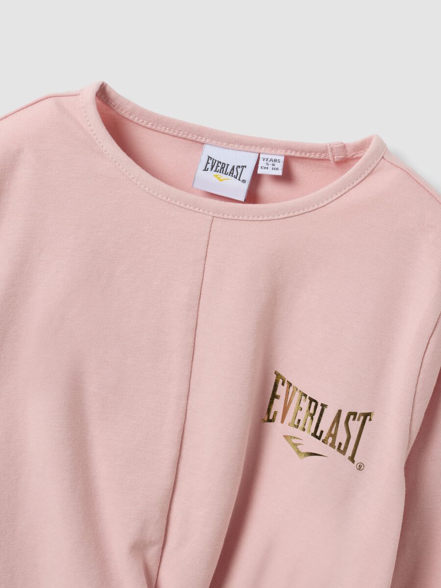 Pink stretch cotton T-shirt with front knot and print for girls_2