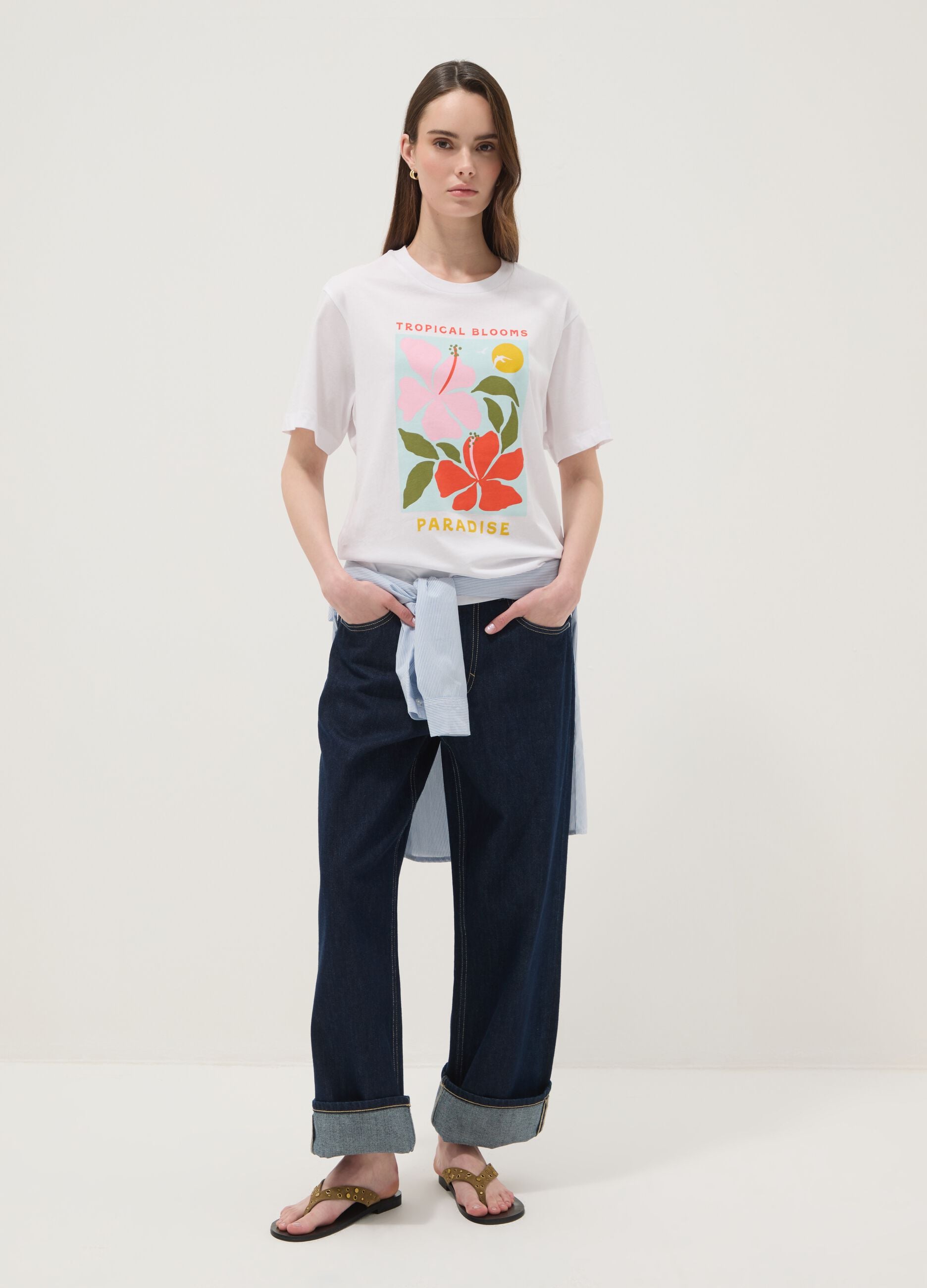 White pure cotton T-shirt with floral print, regular fit