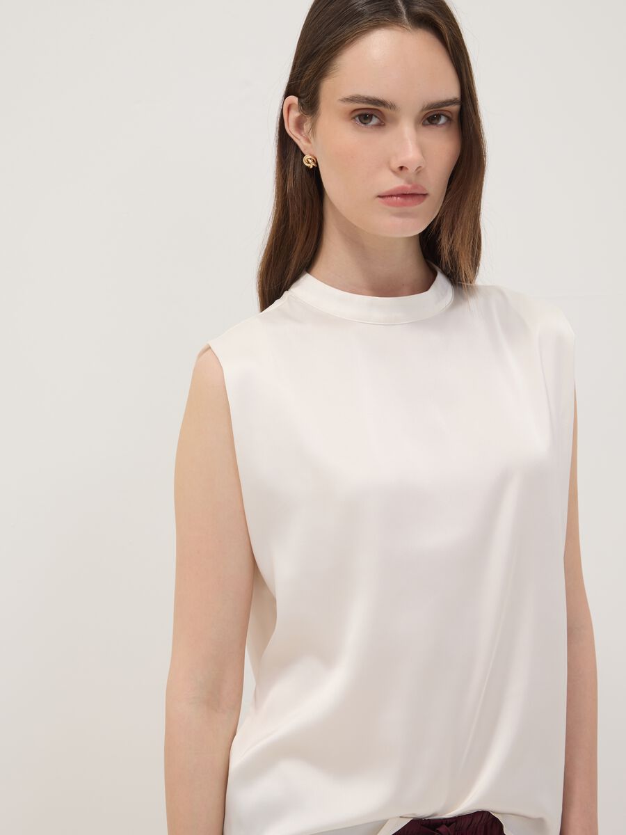 White stretch high-neck top_0