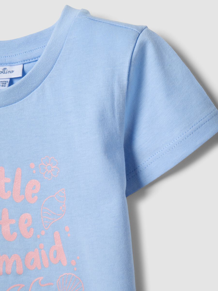 T-shirt azzurra in puro cotone organico da bimba con stampa marina_3