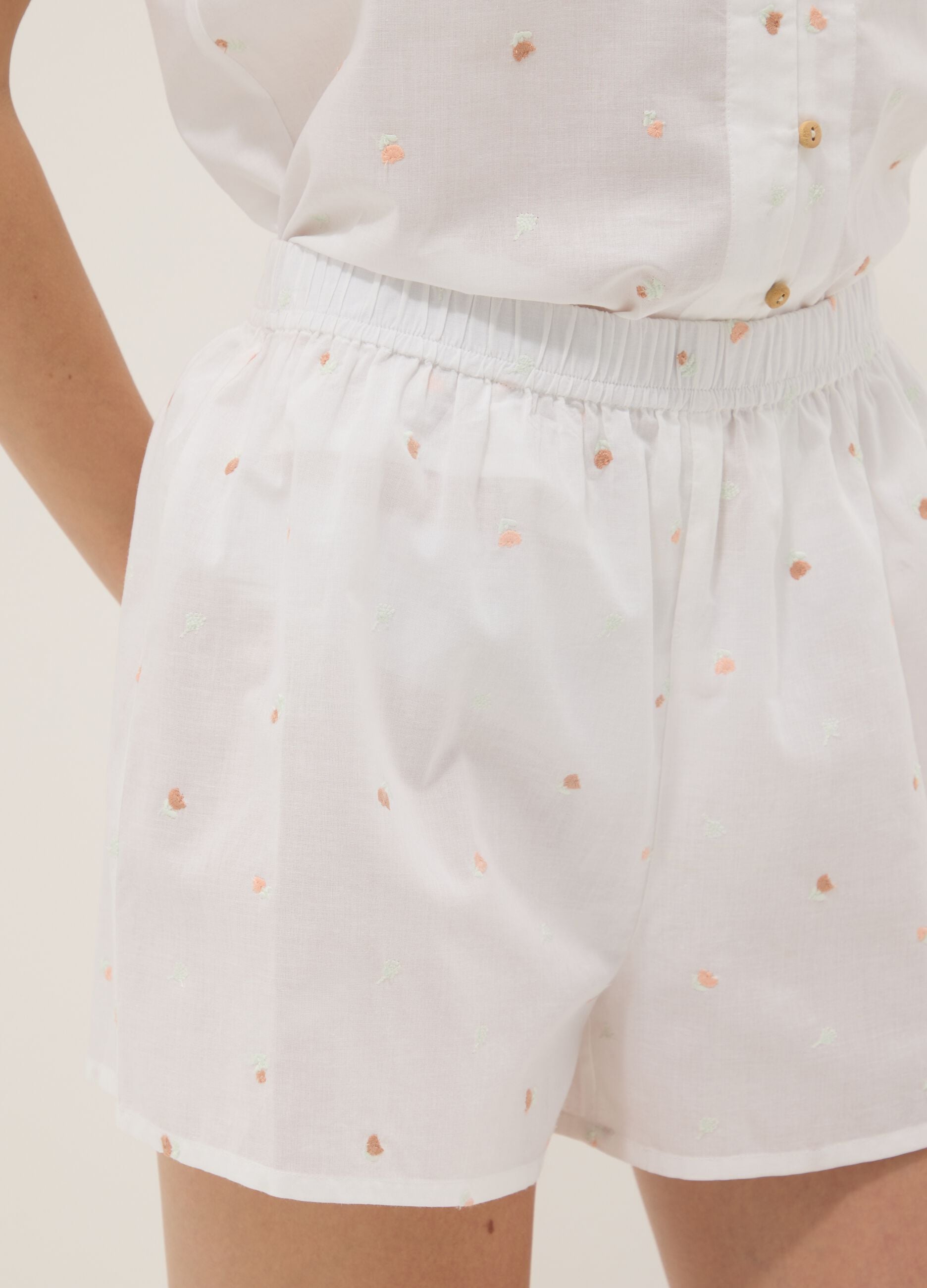 White pure cotton pyjama shorts with floral embroidery, regular fit