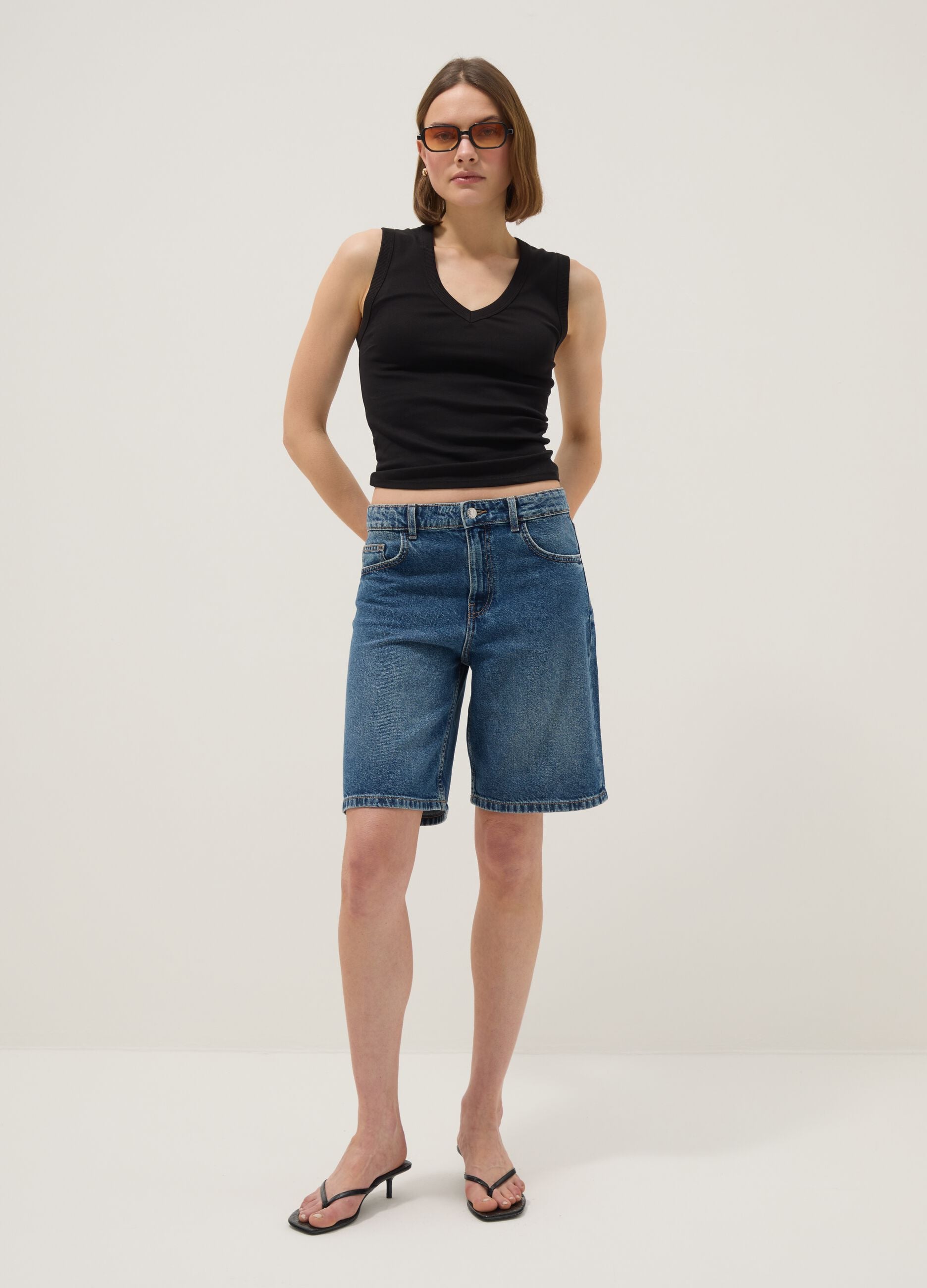 Black pure cotton tank top with V-neck regular fit