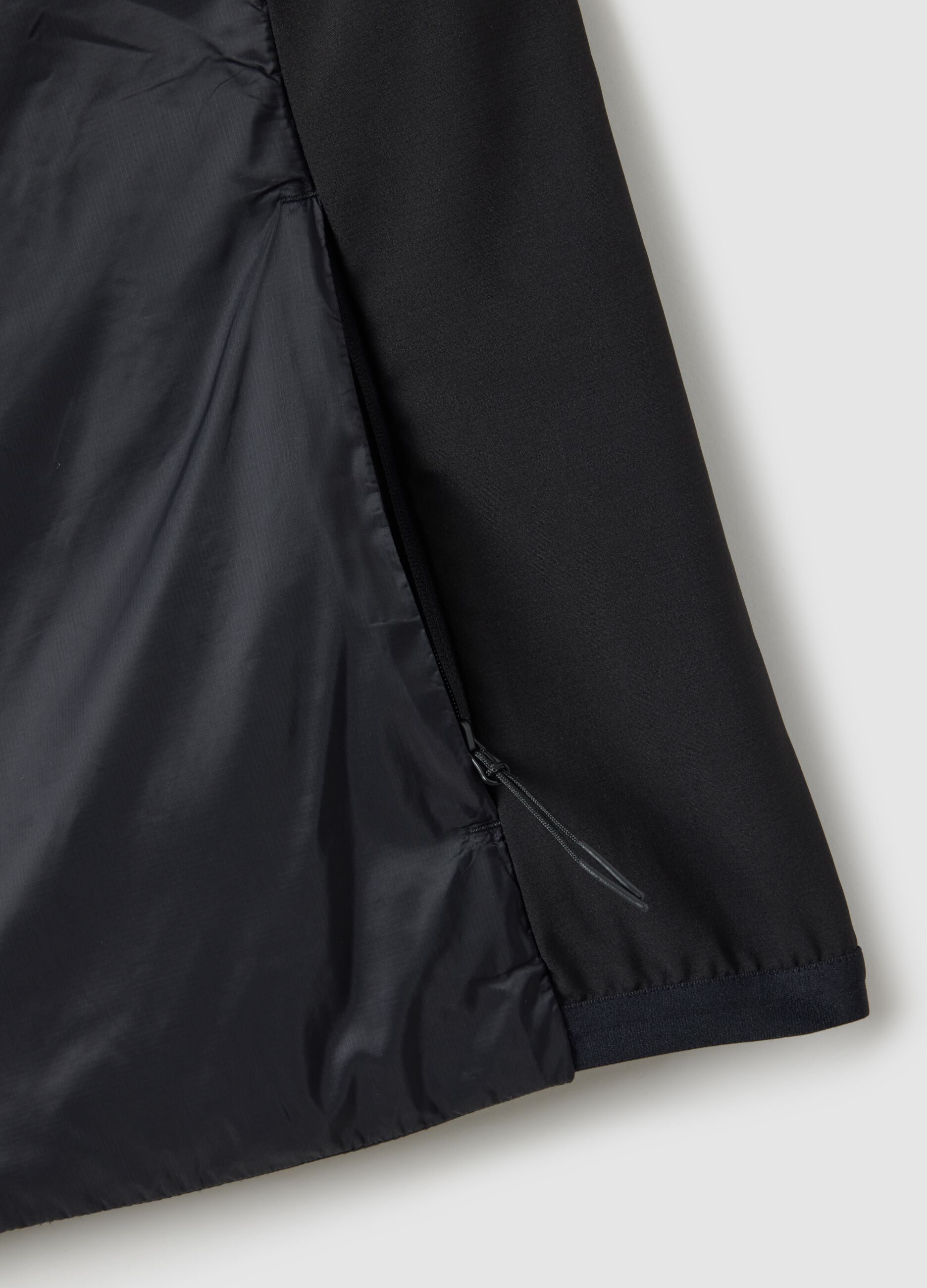 Black Sleeveless Padded Jacket Regular Fit