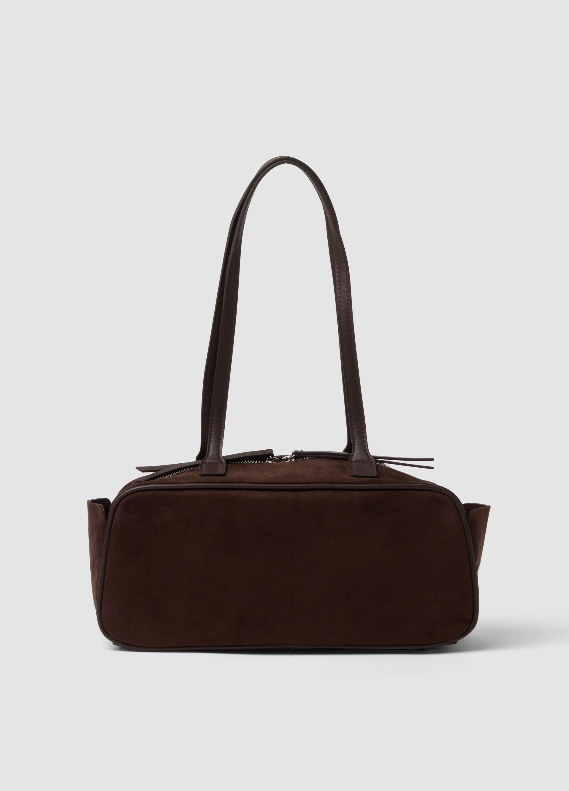 Brown shoulder bag with zip fastening