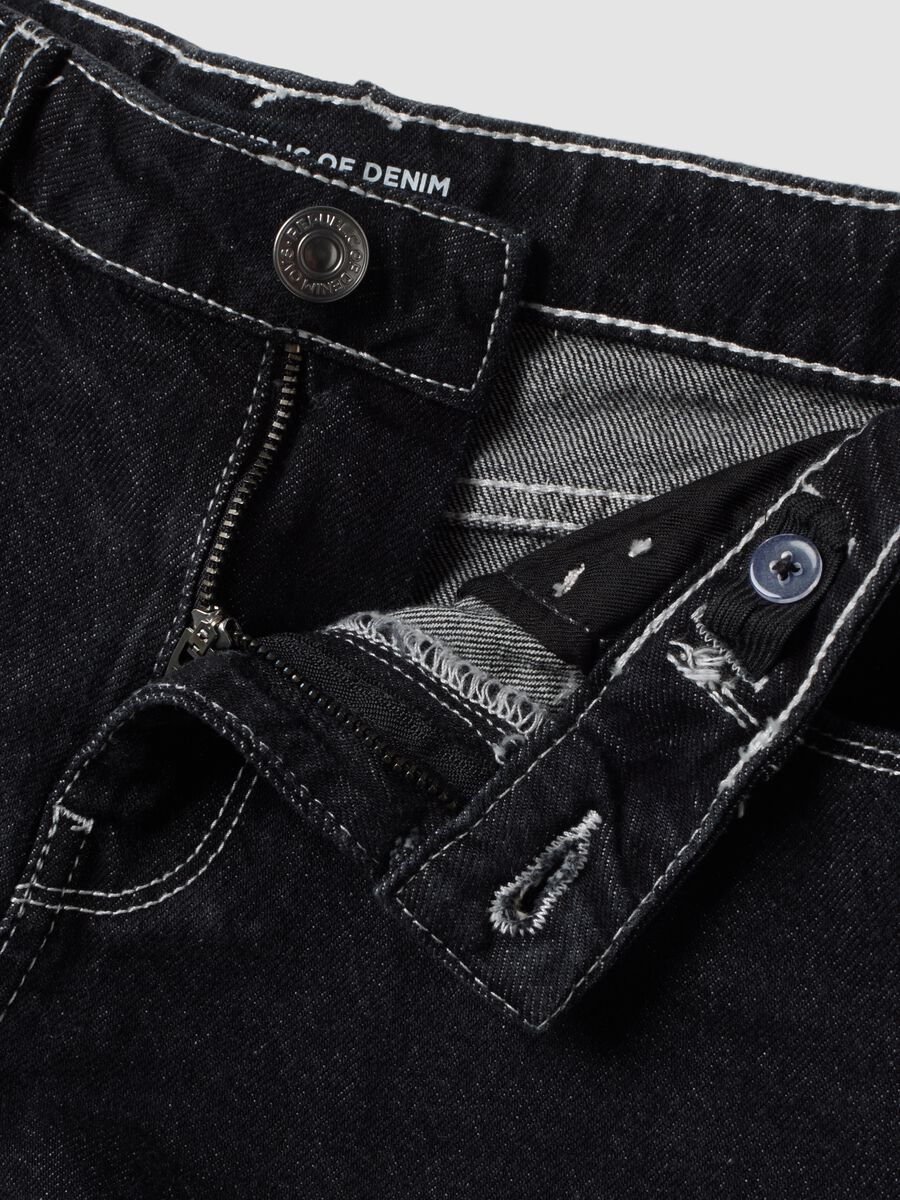 Girls&rsquo; black pure cotton denim shorts with star embroidery_4