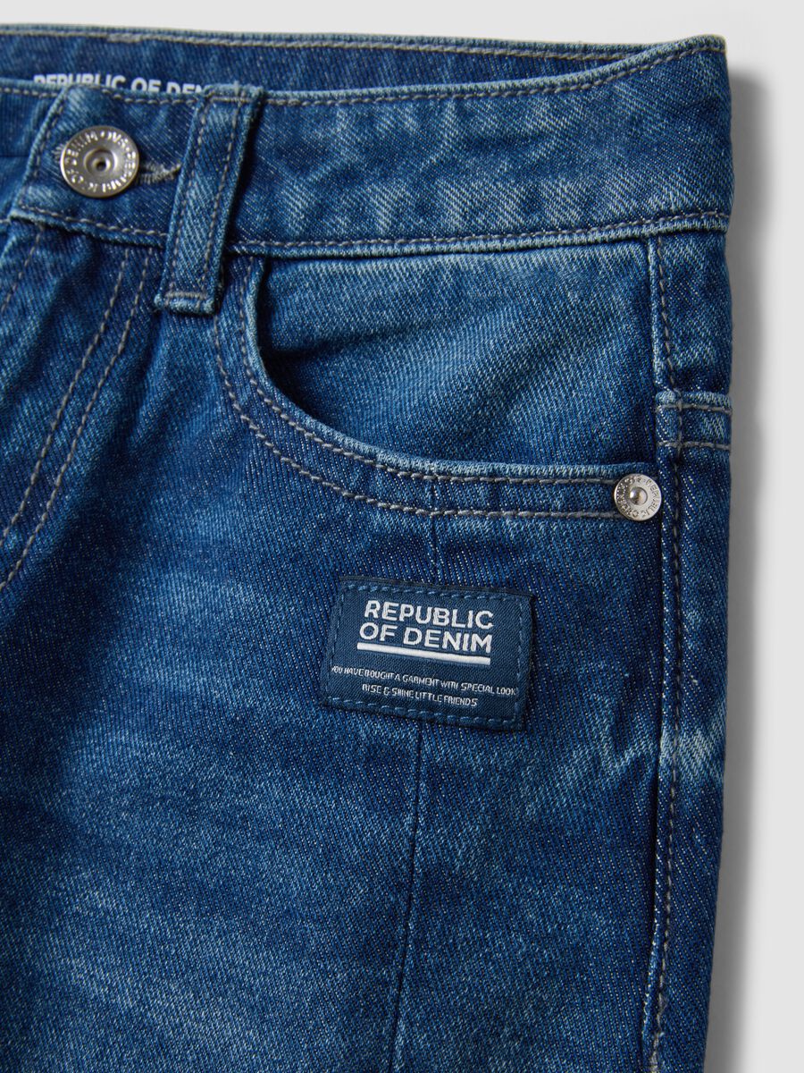 Blue pure cotton baggy-fit jeans for boys_2