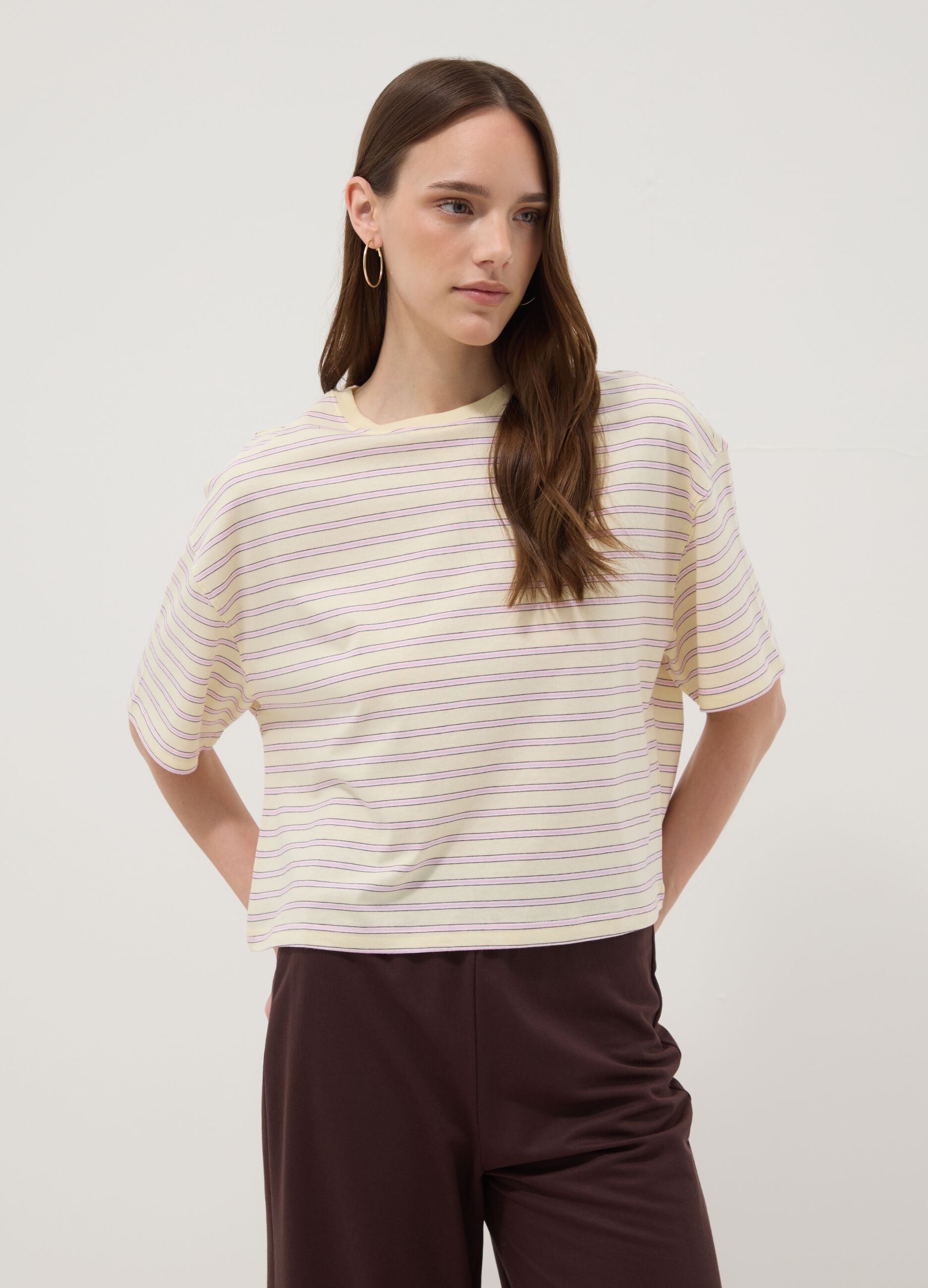 Yellow T-shirt with pink stripes in pure cotton, boxy fit